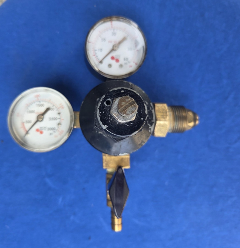 Micro Matic Nitrogen Regulator 0-60 Supply/ 3000 Max Inlet /Stout Draft Beers