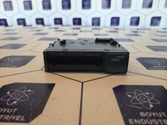 Schneider Electric TM3DM8R Digital Input/Output Module