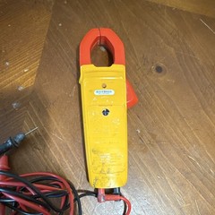 Fluke 323 True RMS Clamp Meter CAT III 400A 600V Digital w/ Test Leads