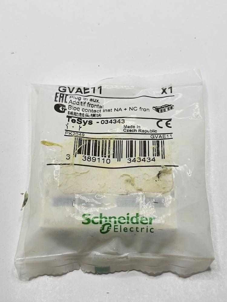 (QTY 2) Schneider Electric TeSys Auxiliary Contact Block GVAE11