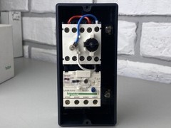 Schneider Electric LE1M35M710 TeSys LE enclosed DOL starter 2.6..3.7A 220V AC #8