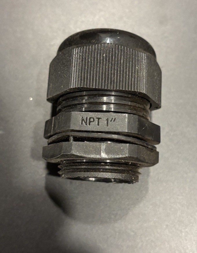 Lot Of 10. New NPT 1” Nylon Cable Pass Through Cord Grip Connect Strain Relief.