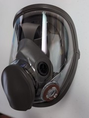 Full Face Respirator with 60926 Filters