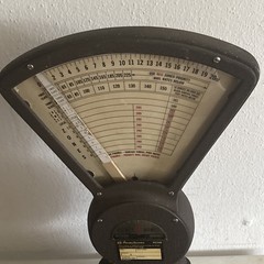 Vintage Pitney Bowes Postal Scale Model 9-120