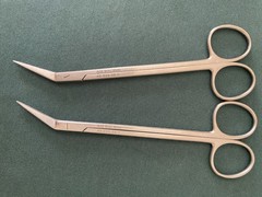 7 Used Surgical Scissors Angled Stainless Kidney Dish, Patterson KLM Martin Ace