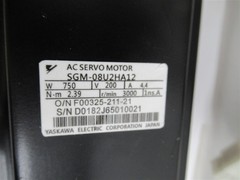 Yaskawa SGM-08U2HA12, AC Servo Motor, 700 Watt, 200 Volt