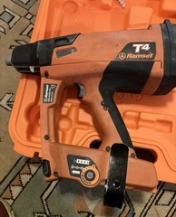 RAMSET T4 NAIL GUN KIT, GAS TOOL, CORDLESS, 2 BATTERIES, CASE AND CHARGER