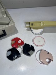 DYMO Mark VI M-6 Tape Writer Label Maker w/Storage Case 2 Wheels + 4 Tapes Vtg