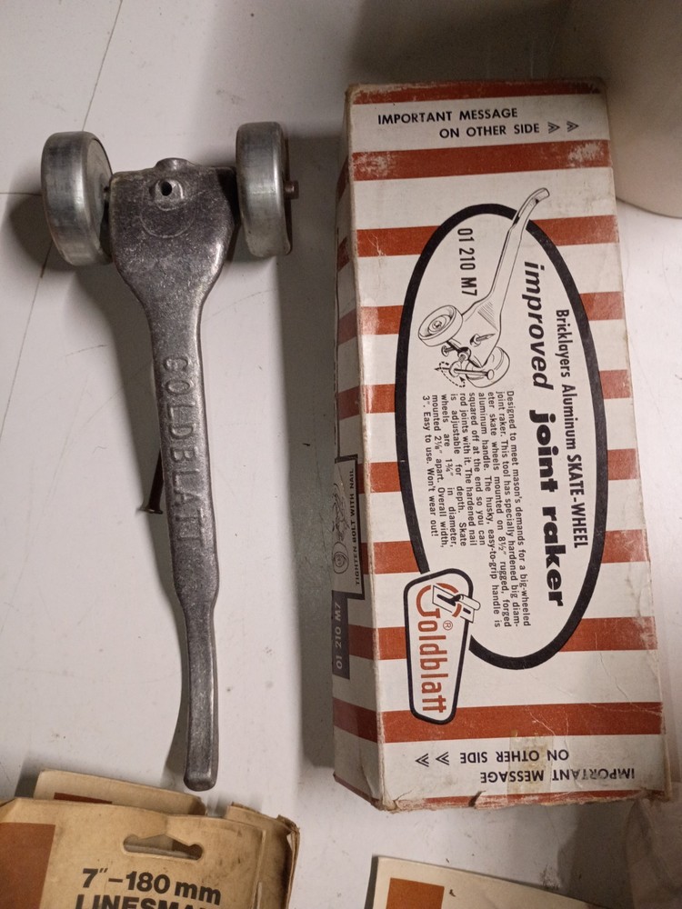 Vintage GOLDBLATT Masonry Bricklayer Skate Wheel Joint Raker Tool Aluminum – 9″