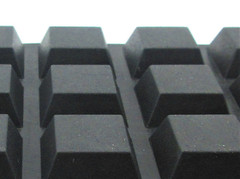 3/4″ Square Pyramid Peel & Stick Silicone Rubber Bumpers for Panels (32 Pack)