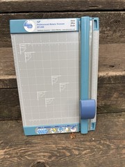Carl 12 In Pro Rotary Paper Trimmer Blue/Silver Precision Cutter Crafting RT-200