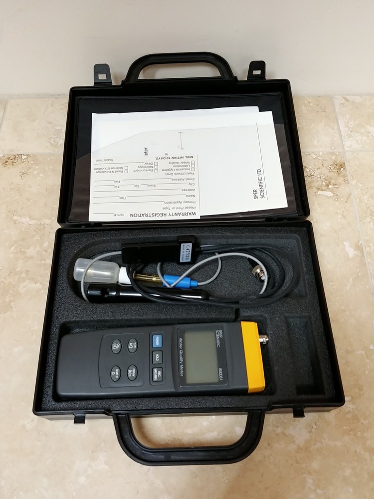 Sper Scientific 850081 Water Quality PH Meter with PH Probe & Condutivity Probe