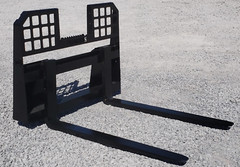 48″ Long 4,000 Pound Walk Through Pallet Forks Fits Bobcat Skid Steer Loader