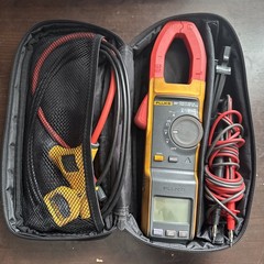 Fluke 381 Remote Display True RMS AC/DC Clamp Meter With Probes and Case