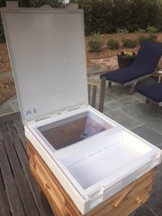 AWESOME Bee Hive Cover w/ Feeder & Inspection Window. No Need to Smoke Bees!