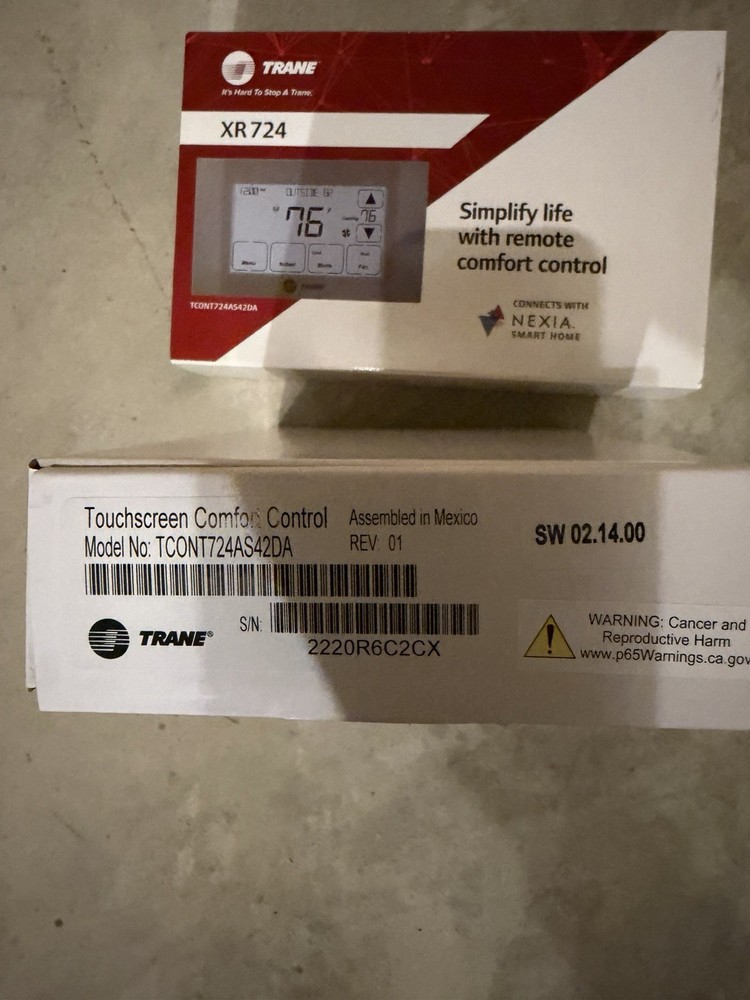Trane XR724 Programmable Touchscreen Thermostat, White, Nexia TCONT724AS42DA