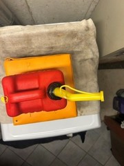 Vintage Chilton 1 Gallon 6 ounces Gas Can + Pre-ban Spout, Model P10