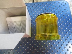 NEW EATON LIGHT MODULE YELLOW 250V AC/DC 7W W/O BULB SL7-L-Y