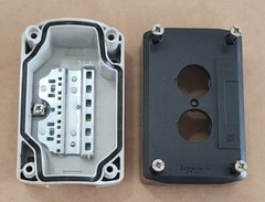 *BRAND NEW* Schneider Electric XALD02H7 Grey Control Box 2 Holes + Warranty!
