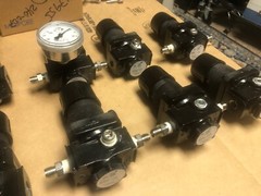 10 Arrow Pneumatics R352 125 1/4″ NPT 300PSI Regulator – USED Swagelok Fittings