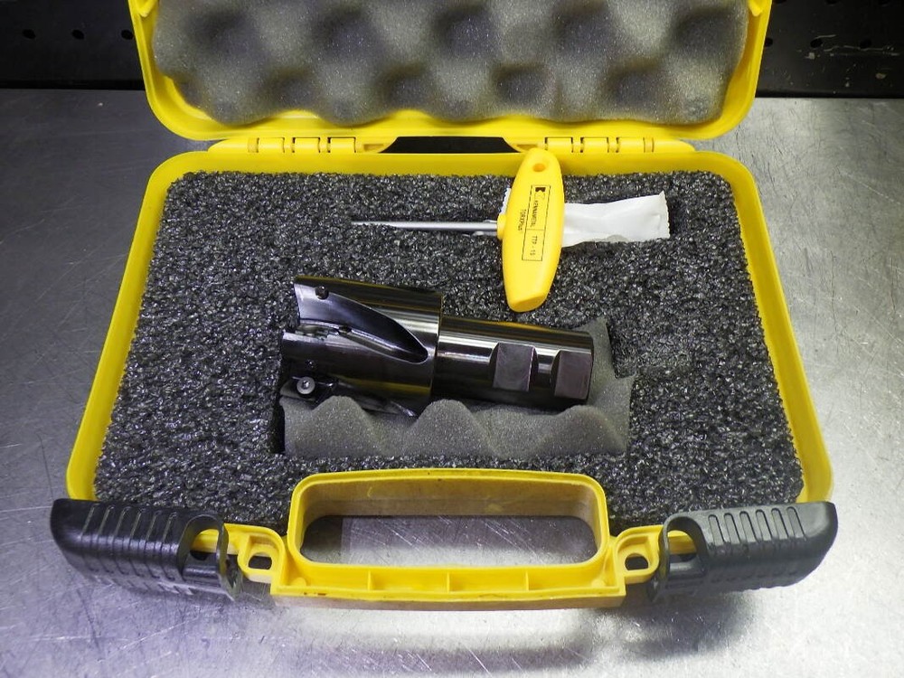 Kennametal 2″ 5 Flute Coolant Thru 5 Flute Endmill M1D200E1805W125L225 (LOC3344)