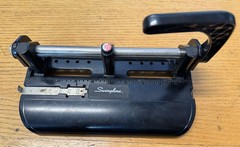 Vtg Swingline Acco Brands 3-Hole Punch 10.25” Model 350/400