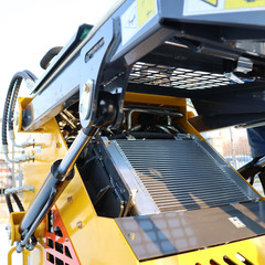 Mini Skid Steer Loader 24HP 4-in-1 Bucket 3-Stage Pump Hydraulic System Upgraded
