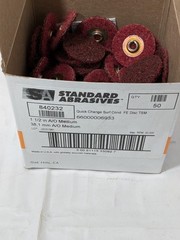 (50) SA Quick-Change Disc: TSM, 1-1/2″ Dia, Aluminum Oxide, Non-Woven 7000046856