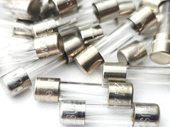 Box of 100 Bussmann GMC2 250 Volt 2 Amp Slow Blow 5mm x 20mm Glass Fuses