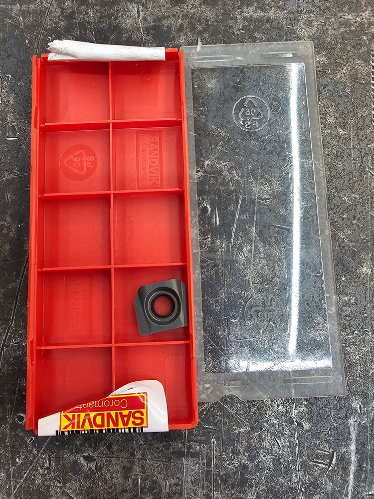 Qty 1 Sandvik R590 R590-110504H-NW H10 Grade Carbide Inserts