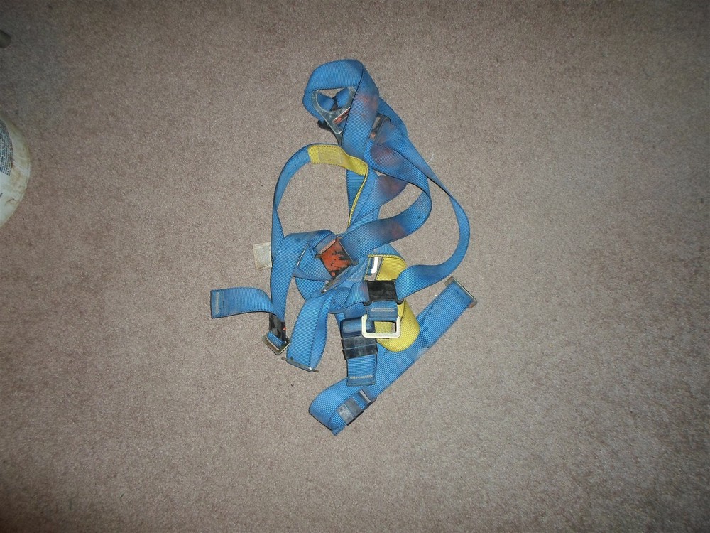 Used First By Protecta Safety harness Fall protection Full Body Serial #122278