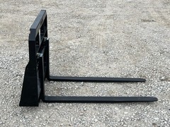 48″ Long 2,200 Pound Pallet Forks Attachment Fits Bobcat MT50 MT100 453 And S70