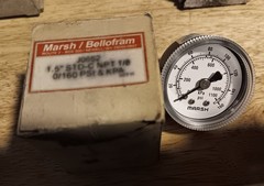 Marsh J0652 Pressure Gauge, 1.5″ Dial – 0-160 psi/kPa