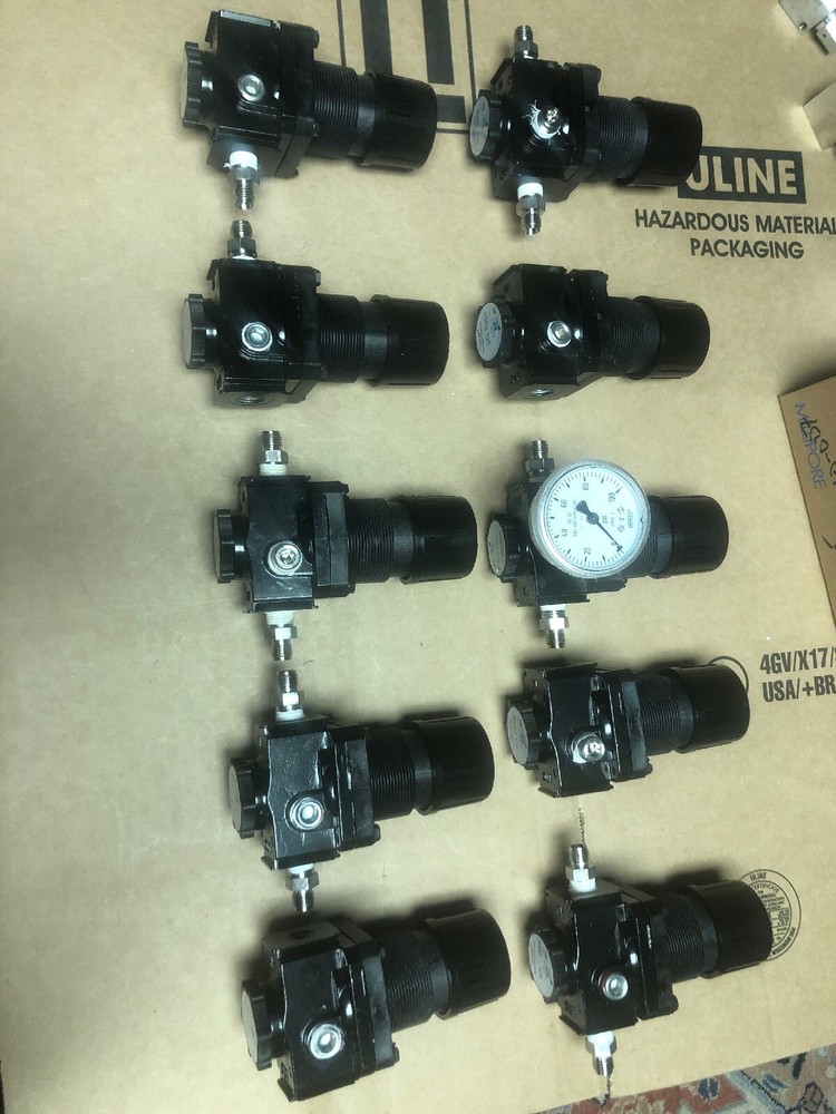 10 Arrow Pneumatics R352 125 1/4″ NPT 300PSI Regulator – USED Swagelok Fittings