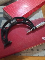 NOS Starrett Mechanical Outside Micrometer Caliper 0mm-100mm No. 244M 224MAA-RL