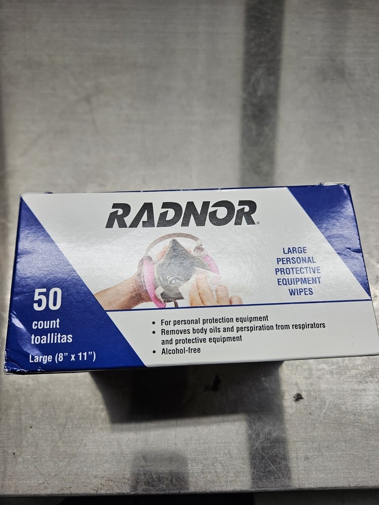 Radnor 8×11 Personal Protective Equipment Wipes Open Box 36 Count