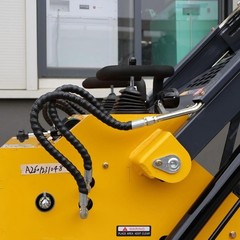 V380 Mini Skid Steer Loader 24HP 4-in-1 Bucket 3-Stage Pump Hydraulic System