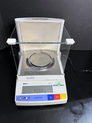 Mettler Toledo B303-S Balance 310 g x 0.001 g Monobloc Technology