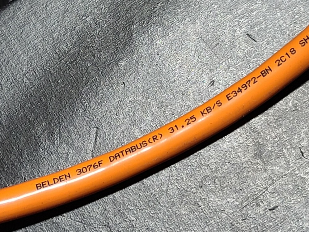 Belden 3076F 18/1P Shielded Twist Pair Fieldbus PA PLTC-ER Direct Burial Orange