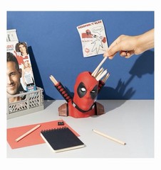 Marvel Deadpool 3D Pen Holder Pen Pot Pencil Pot Holder Desk Organiser – New