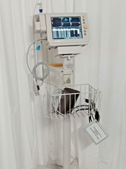 Philips SureSigns VS3 New NIBP SpO2 SureTemp Wi-Fi LAN Rolling Stand **$40 SHIP