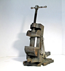 ERON 2-1/2″ TILTING VISE JAPAN MADE