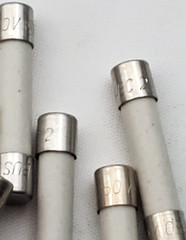 Lot of 10 Bussmann ABC2 250 Volt 2 Amp Ceramic 1/4″ x 1-1/4″ Fast Acting Fuses