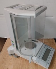 Mettler Toledo AG204 Analytical Scale Balance 210g * See Description