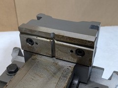 Gibraltar 3-Axis Tilting Angle Machine Vise w/ Swivel Base 4″ Jaw Width 110052