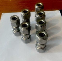 Lot of 17pc Swagelok Stainless Steel Union Fitting, 3/8″ OD Tube, SS-600-6