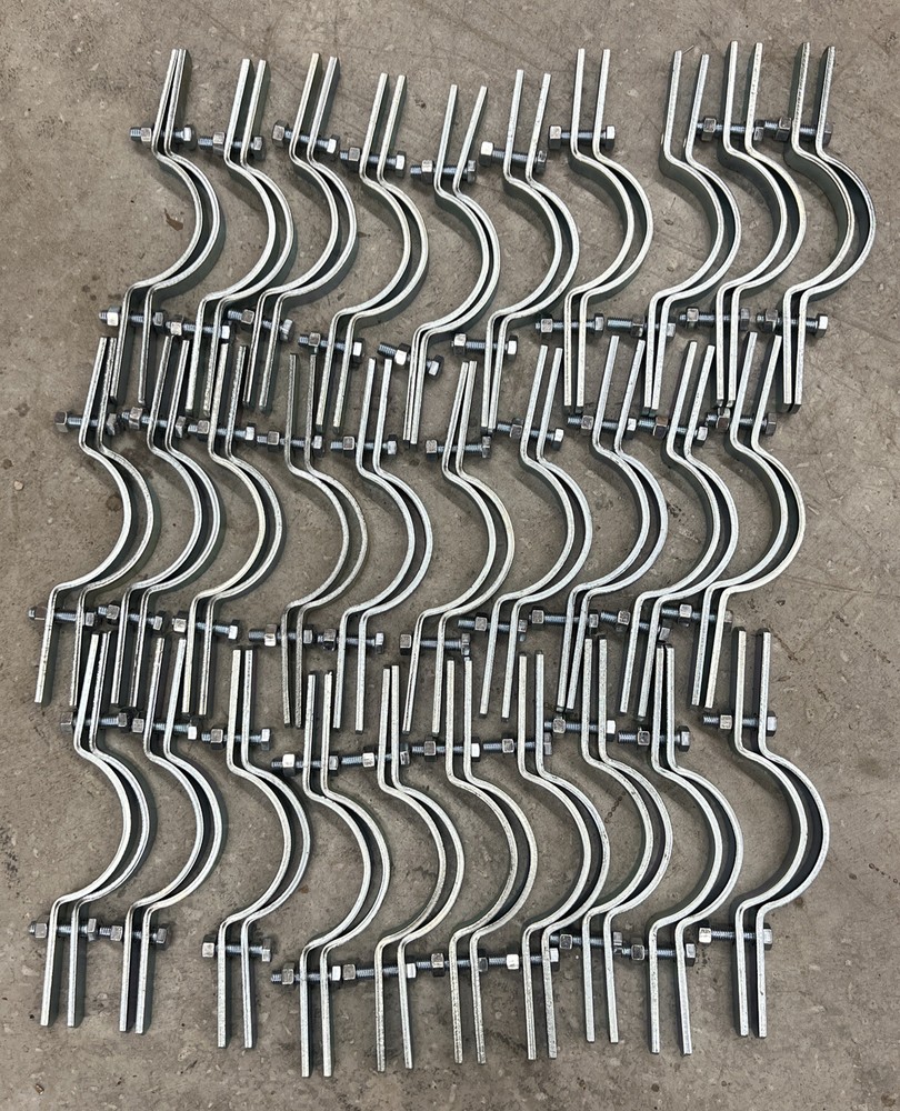 Lot of 30 B-Line Series B3373-4ZN 4 Inch Zinc Plated Riser Clamp