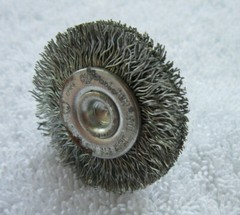 Marquette – Coarse Wire Wheel Brush [1.5″ Diameter – 1/4″ Shank] (Model M57104)