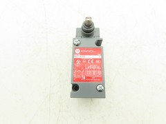Allen Bradley 802T-ATPD Plug In Oiltight Limit Switch Roller Arm Spring Return