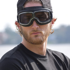 Birdz Condor Sport Padded Riding Goggle Black with clear to smoke AUTO DARKING